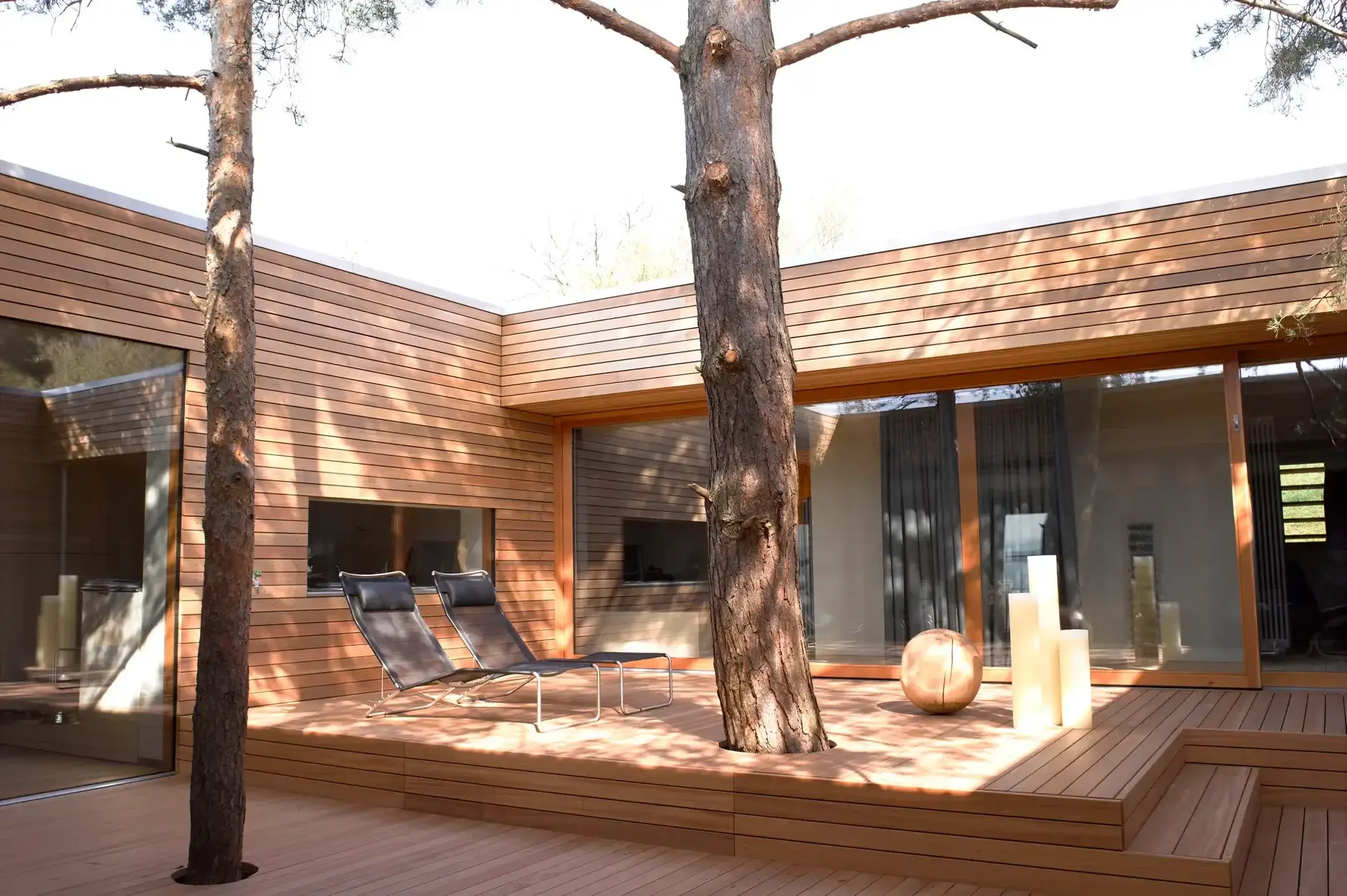 E93 Foto Aussen Innenhof