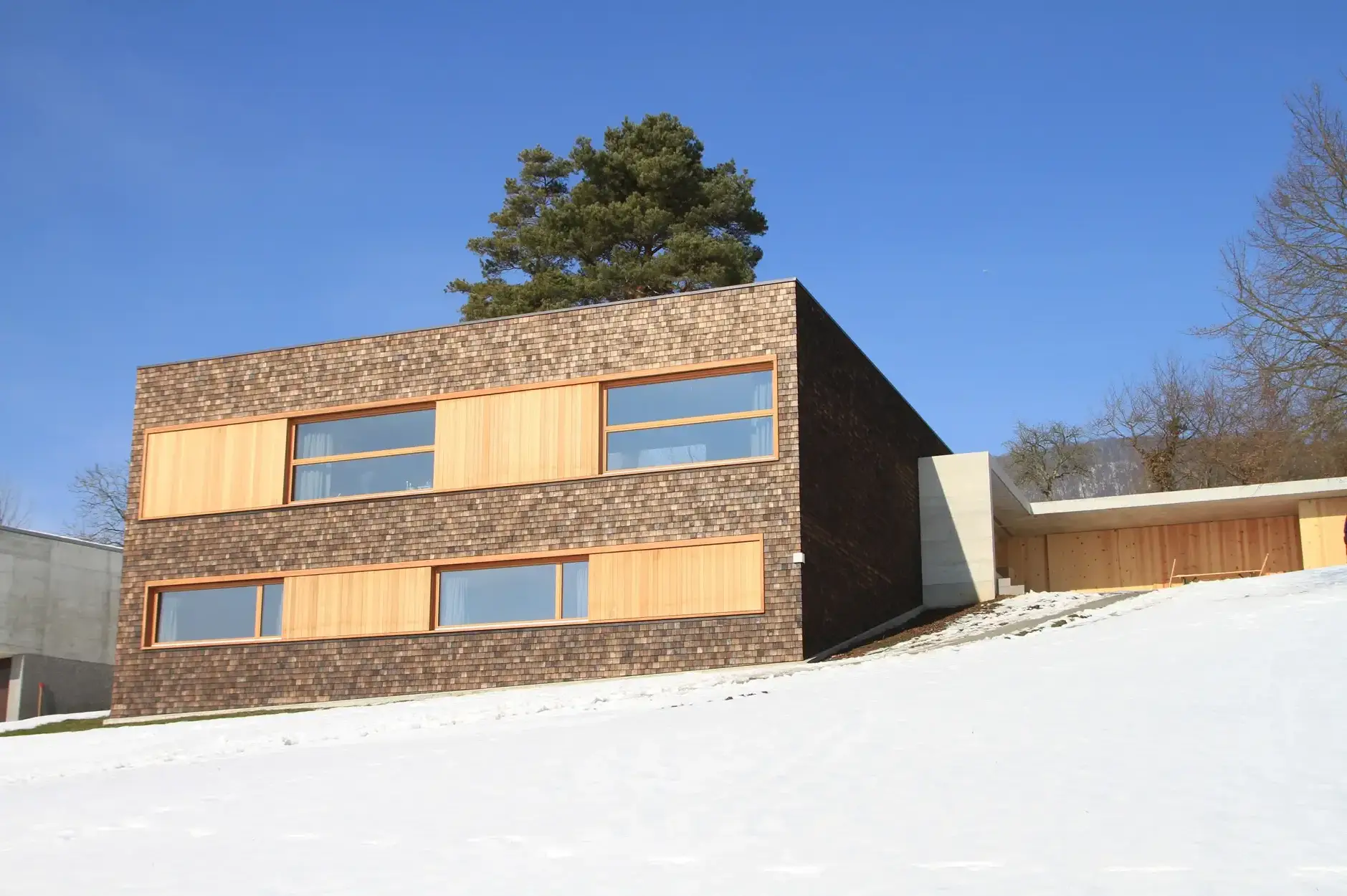 E93 Foto Aussen Südfassade