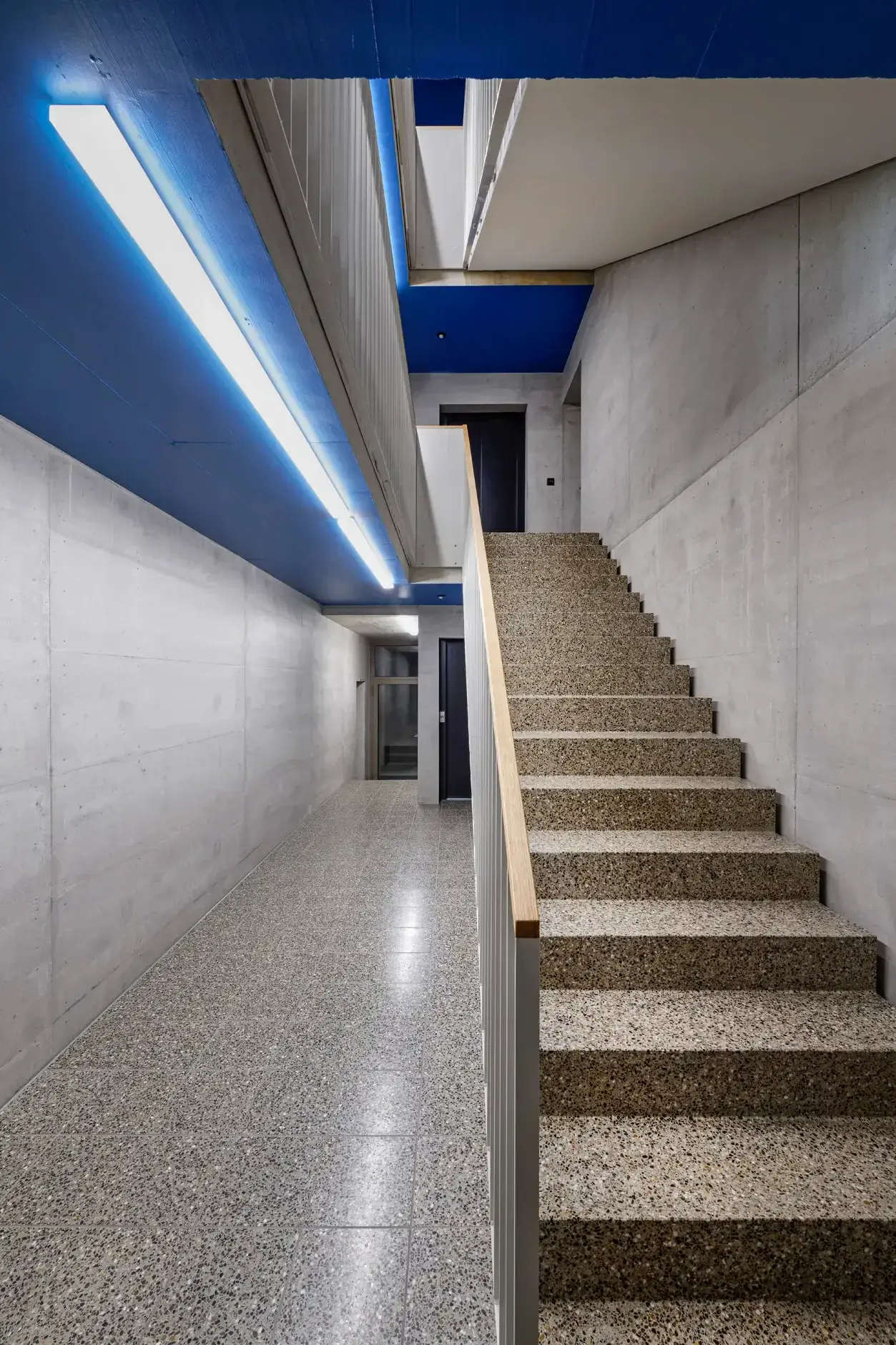 F44 Foto Innen Treppenhaus