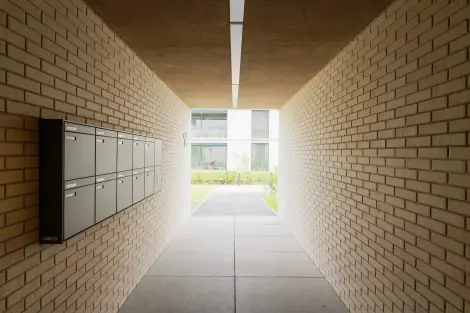 F44 Foto Aussen Eingang