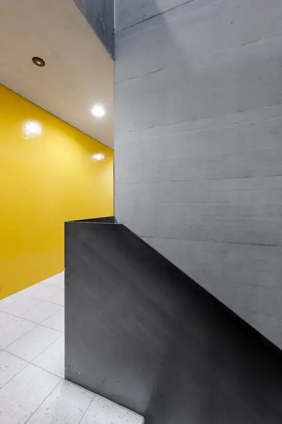 G62 Foto Innen Treppenhaus 02