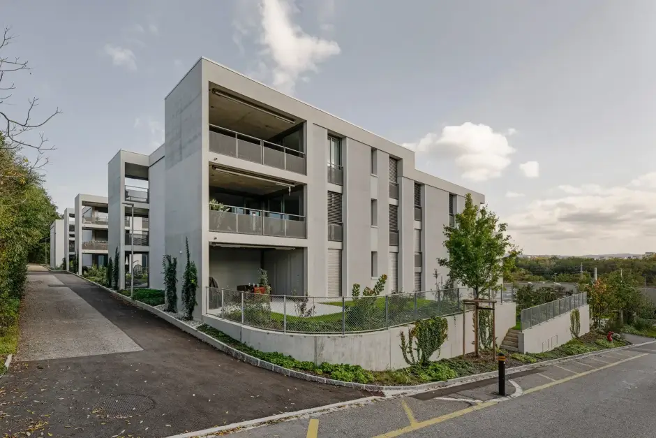 G62 Foto Aussen Obere Zufahrt