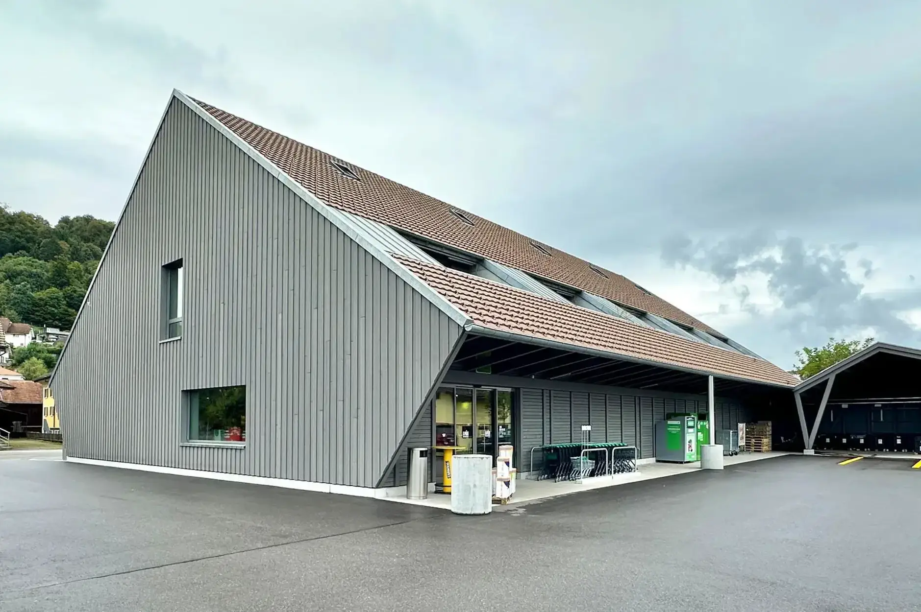 H31 B Foto Aussen Hintereingang Voi