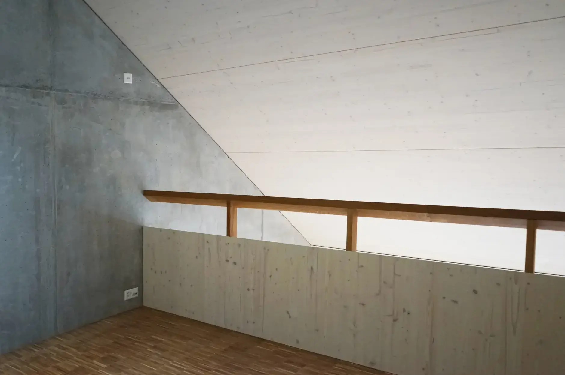 H31 B Foto Innen Geländer Galerie 02