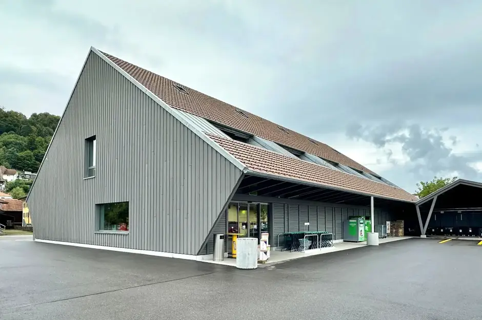 H31 B Foto Aussen Hintereingang Voi