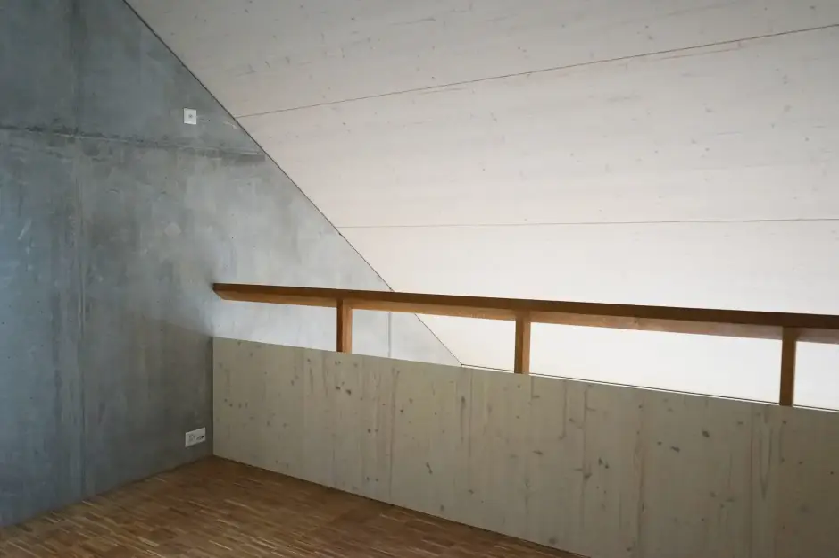 H31 B Foto Innen Geländer Galerie 02