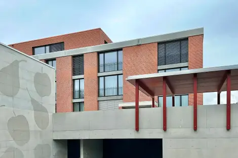 H37 Foto Aussen MFH Obst Sichtbeton