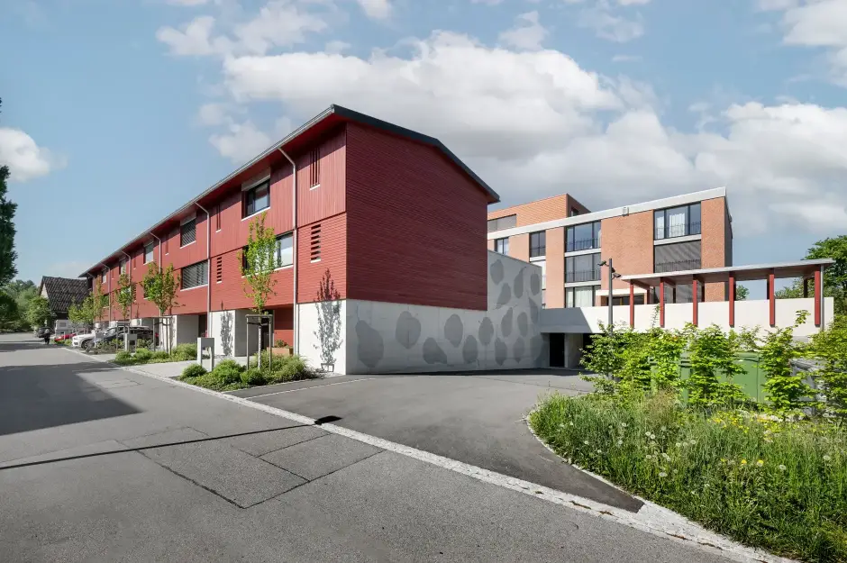 H37 Foto Aussen Einfahrt Obst Sichtbeton 02